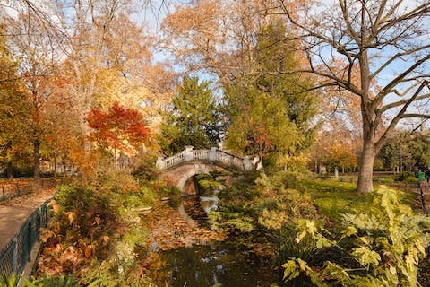 Stay an eight-minute stroll from the Parc Monceau, with its 18th-century colonnade