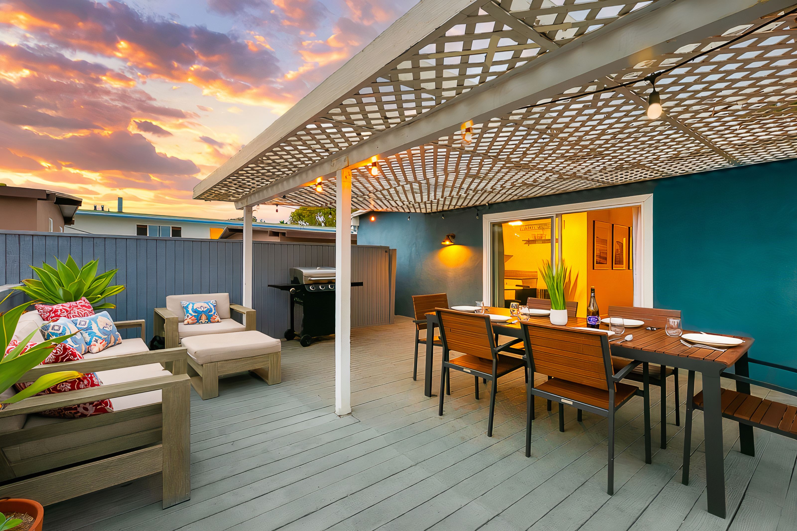 Fairy Garland, San Diego County, California Plum Guide