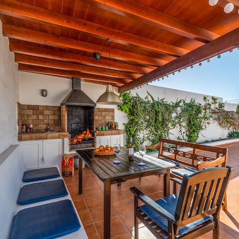 Fire up the built-in barbecue and dine alfresco on Canarian dishes