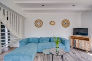 Château Bleu image 8