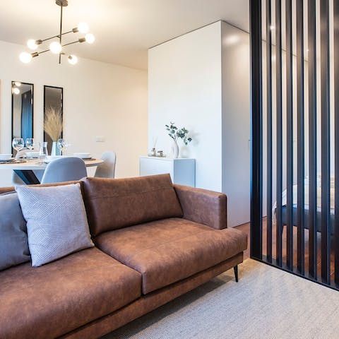 Relax in the cleverly designed living space after a day exploring the city on foot