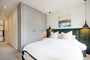 Brondesbury Belle image 6
