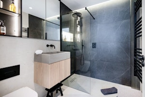 Brondesbury Belle image 3