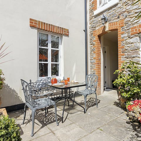 Take meals alfresco and enjoy the the warm sun on your face in the sun-soaked courtyard