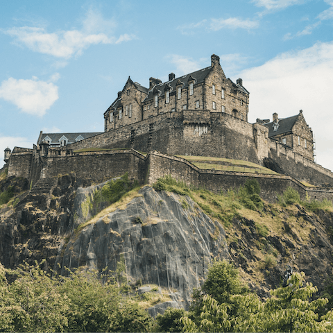 Stroll into the centre of Edinburgh, just a twenty-minute walk from your front door