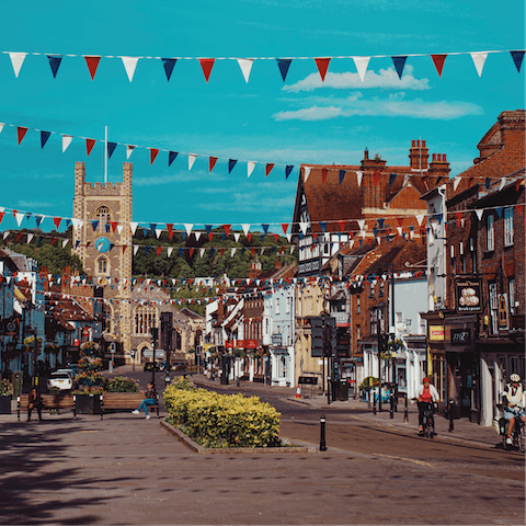 Walk about the charming streets of surrounding Henley-on-Thames