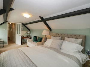 The Green Vale image 13