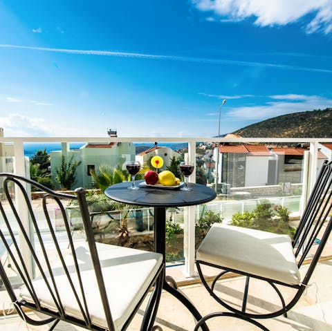 Enjoy an aperitif with views of the sea from the first-floor terrace
