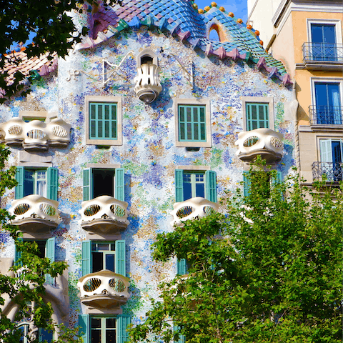 Stroll along the Passeig de Gràcia to see Gaudi’s Casa Batlló – an eleven–minute walk 