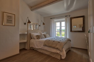Gordes Retreat image 6