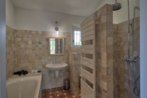 Gordes Retreat image 5
