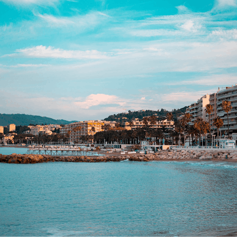 Head down to the Boulevard de la Croisette and enjoy stunning views of the Mediterranean