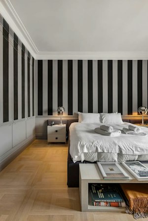 Knightsbridge Reverie image 13