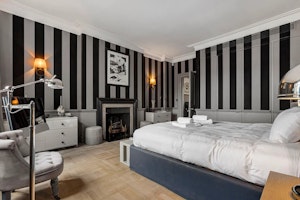 Knightsbridge Reverie image 11