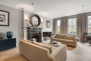 Knightsbridge Reverie image 1