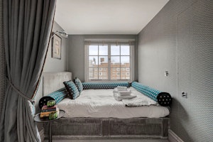 Knightsbridge Reverie image 3