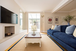 Earl's Retreat image 1