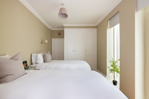 Earl's Retreat image 5