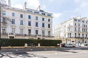 A Quiet Residence image 10