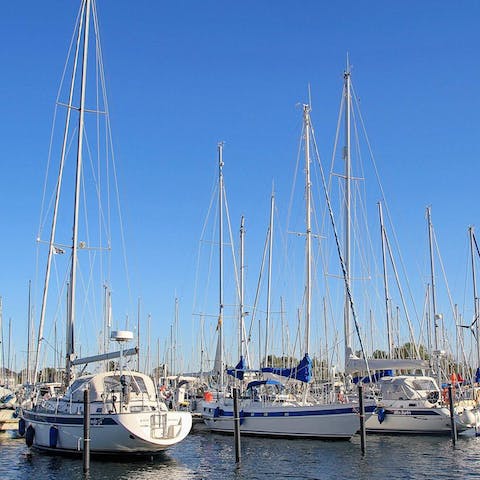 Hire a boat in the Wendtorf Marina and explore the stunning waterscape 