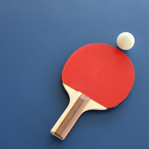 Challenge each other to table tennis