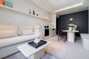 Champagne & Silk image 11