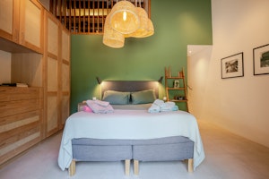 Idyllic Provençal Abode image 14