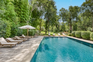 Idyllic Provençal Abode image 7