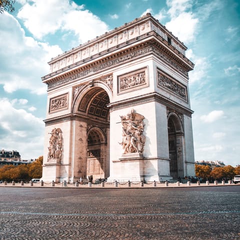 Have a stroll around the Arc de Triomphe – it’s within walking distance 