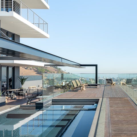 Go for a dip in the shared pool on the 27th floor to cool off from the Cape Town sun