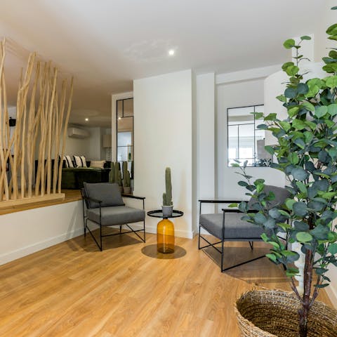 Have a glass of tinto de verano in the split-level living room