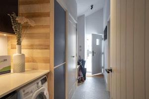 Coachhouse Cosy image 11
