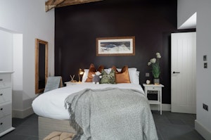 Coachhouse Cosy image 9