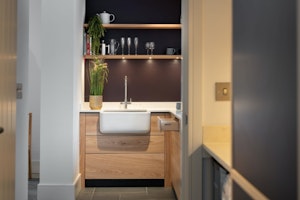 Coachhouse Cosy image 7