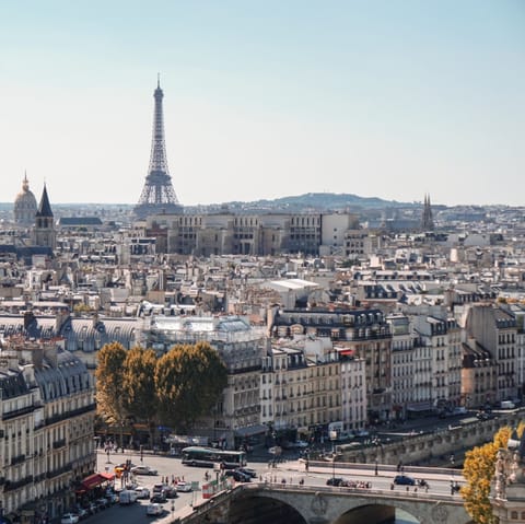 Stay in the heart of the 8th arrondissement – one of Paris' most prestigious districts