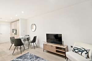 Knightsbridge Jive image 9