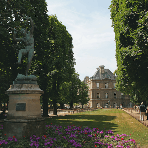 Take an afternoon stroll through the beautifully manicured Luxembourg Gardens, three minutes away on foot