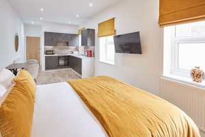 Golden Velvet image 10