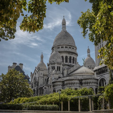 Explore the sights of Montmartre and Le Marais – both are within a thirty-minute walk