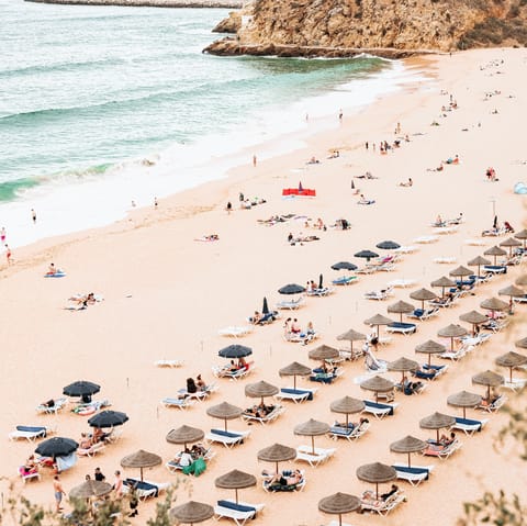 Spend the day at Albufeira Beach – only 1.3km away