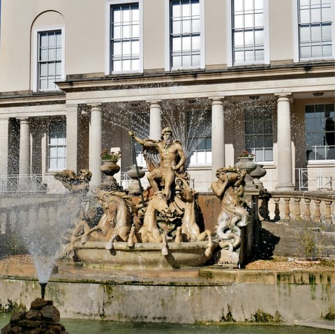 Stroll into the heart of Cheltenham for shopping and sightseeing