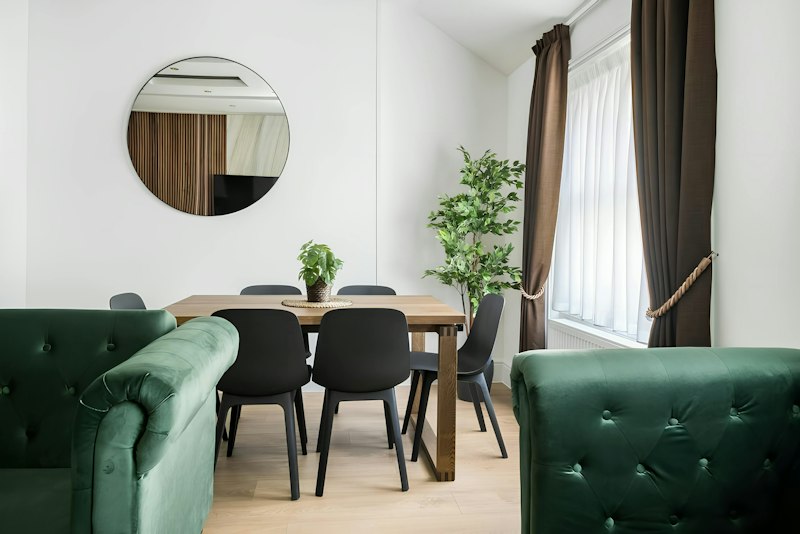 Emerald & Teak additional image
