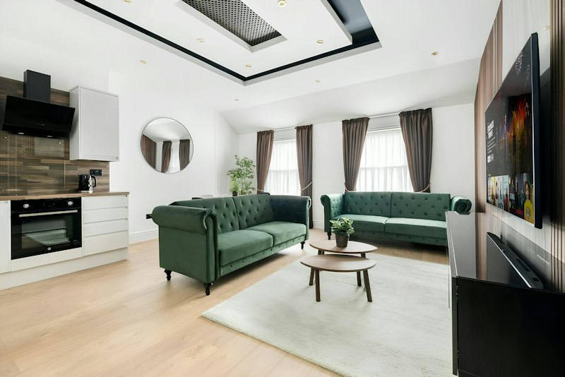 Emerald & Teak additional image