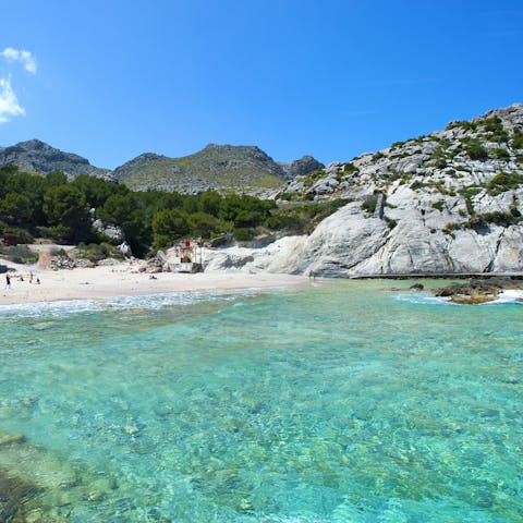 Discover the cosy village of Campanet, plus it's surrounding white sandy beaches and turquoise ocean