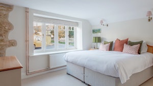 The Cotswold Inn image 3