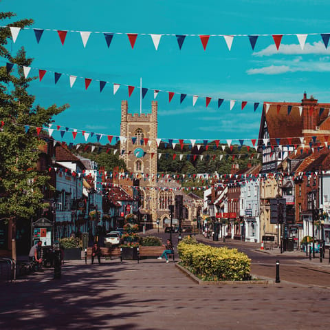 Stay in the heart of the quaint town of Henley-on-Thames