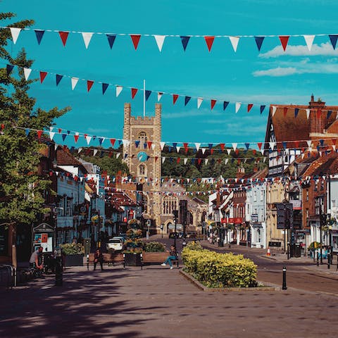 Stay in the heart of the quaint town of Henley-on-Thames