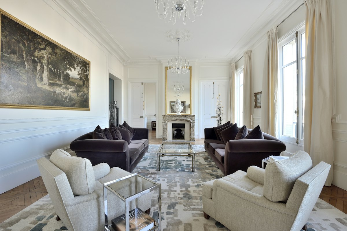 Splendour in the Air, Ile-de-France
