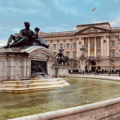 Visit Buckingham Palace, also fifteen minutes away on foot
