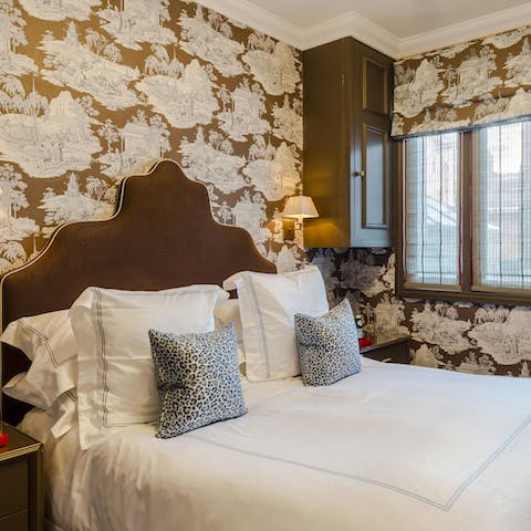 Wake up in the stylish, peaceful bedroom feeling rested and ready for another day of London sightseeing